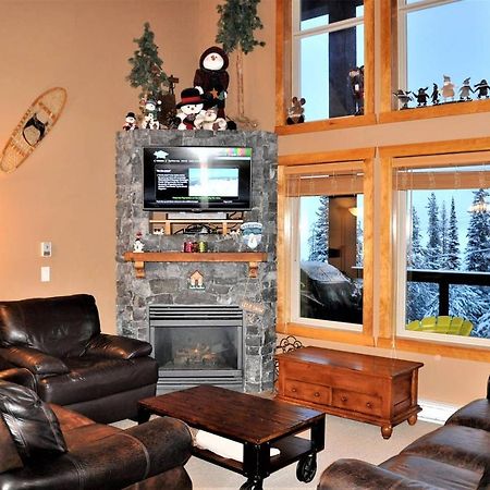 Вилла Large Dog Friendly Chalet With Private Hot Tub Big White Ski Resort Экстерьер фото